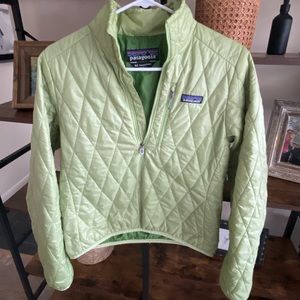 Patagonia green quarter zip pullover
